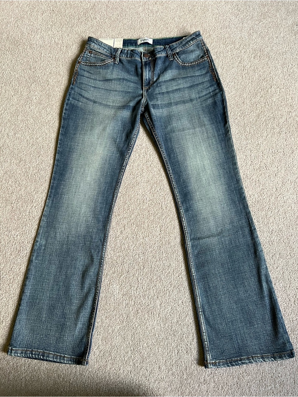 NWT Wrangler Sadie 32x 32 11 Retro Jeans Bootcut Western cowboy low rise 

Bran
